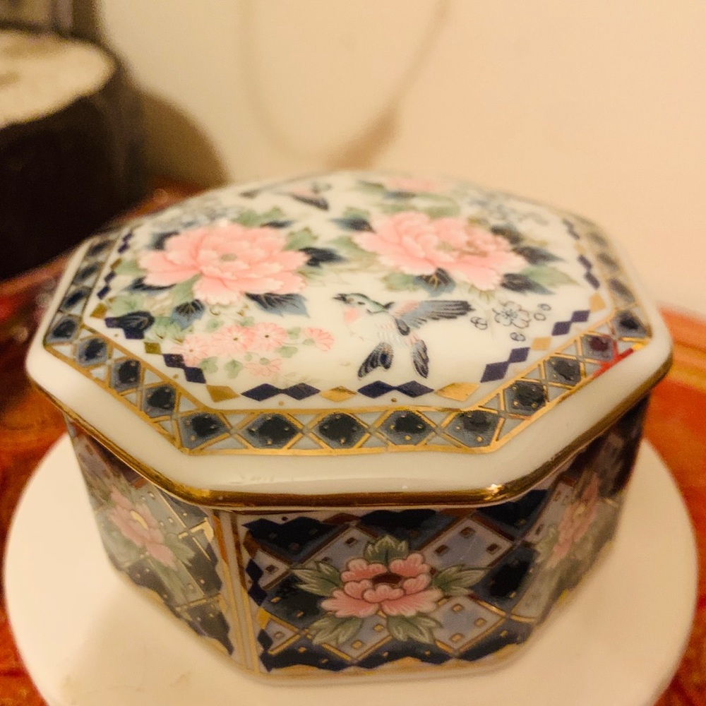 Porcelain trinket made in Japan